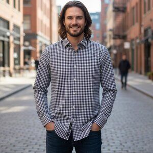 BANANA REPUBLIC Non Iron Slim Fit Button Down Shirt S Blue Brown Gingham Plaid